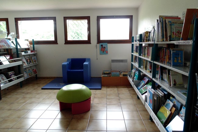 Bibliothèque espace enfance jeunesse
